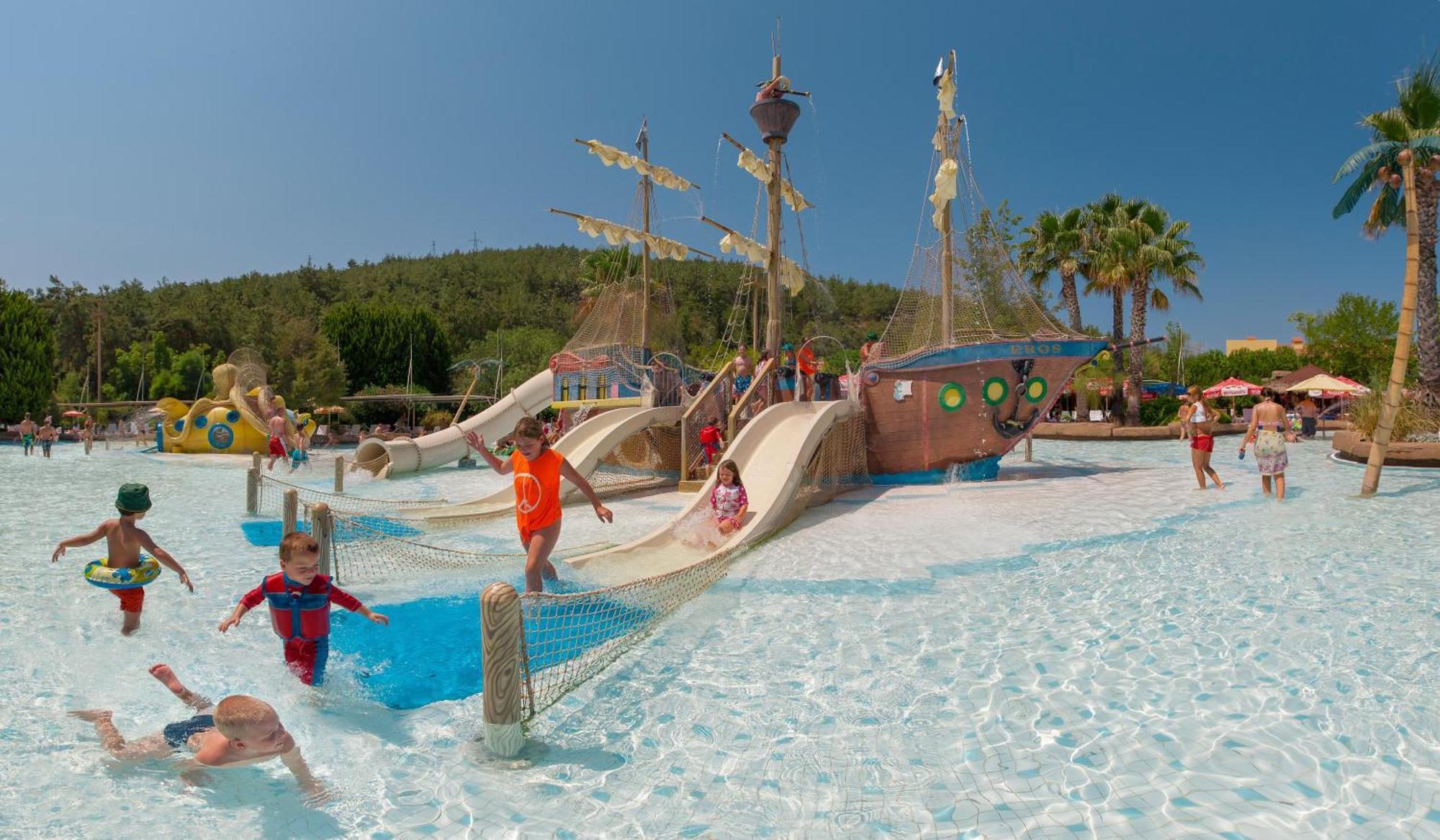 Aqua Fantasy Aquapark Hotel & Spa Kusadasi Exterior photo